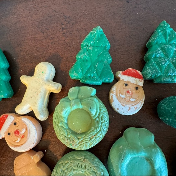VINTAGE AVON AND YULTIDE CHRISTMAS SHAPES SOAP - 14 pc - Picture 6 of 6